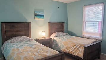 3 chambres, fer et planche à repasser, Wi-Fi gratuit, draps fournis