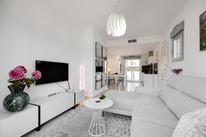 TV - Groundfloor Amay Punta Prima pool/sauna (Torrevieja)