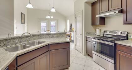 Easy Living in Brownsville! Home Near Med Center