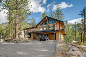 House (4 Bedrooms) | Interior - Walk to Heavenly Lifts! Spacious Family Retreat (South Lake Tahoe)