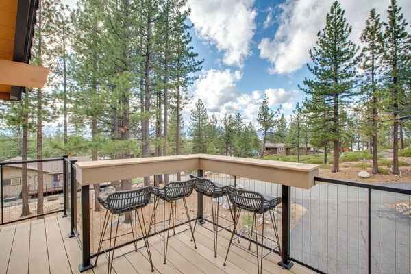 Walk To Heavenly Lifts! Spacious Family Retreat - Lake Tahoe