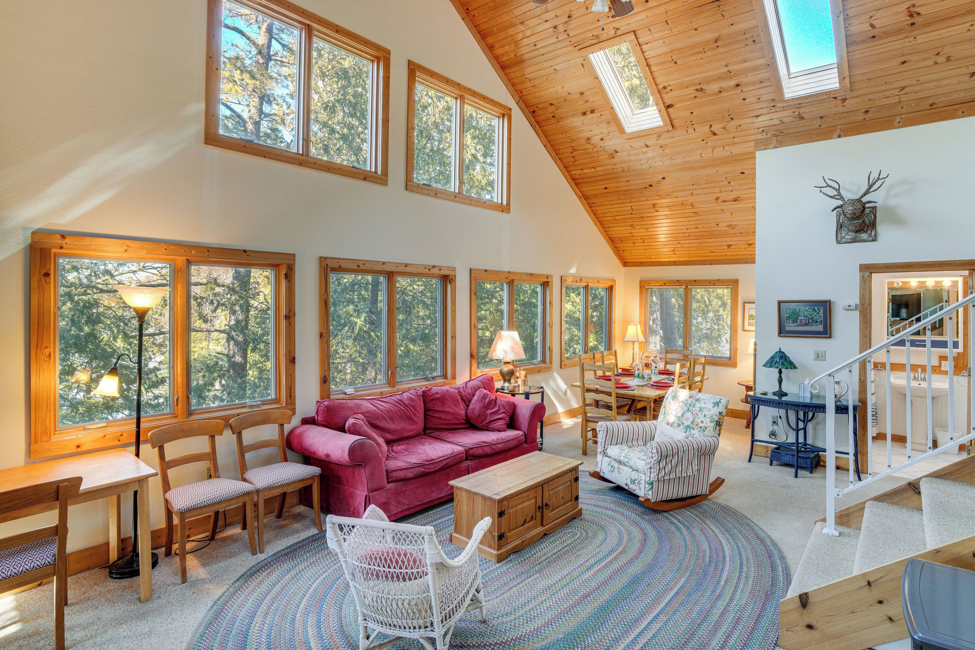 House (5 Bedrooms) | Front of property