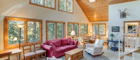 House (5 Bedrooms) | Front of property