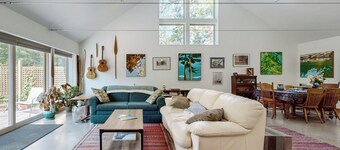 Secluded 2 BR Cottage w/ Private W/d, Wifi & Patio