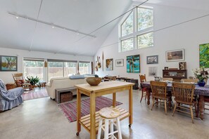 House (2 Bedrooms) | Interior - Secluded 2 BR Cottage w/ Private W/d, Wifi & Patio (Hancock)