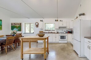 House (2 Bedrooms) | Interior - Secluded 2 BR Cottage w/ Private W/d, Wifi & Patio (Hancock)