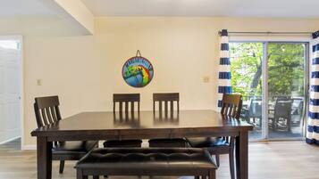 House (3 Bedrooms) | Front of property