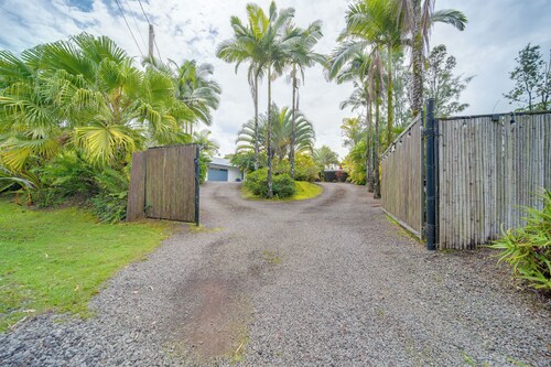 Lush Puna Coast Escape! Spacious Home w/ Pool