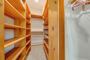 Interior - Lush Puna Coast Escape! Spacious Home w/ Pool (Keaau)