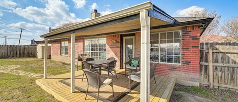 House (4 Bedrooms) | Front of property