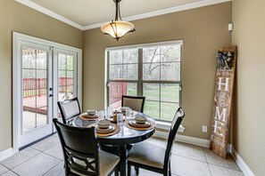 House (3 Bedrooms) | Interior