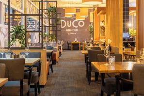 Dining - Always a Great Idea To Unwind! Free Breakfast, Swimming Pool, Nearby Trails! (Helmond)