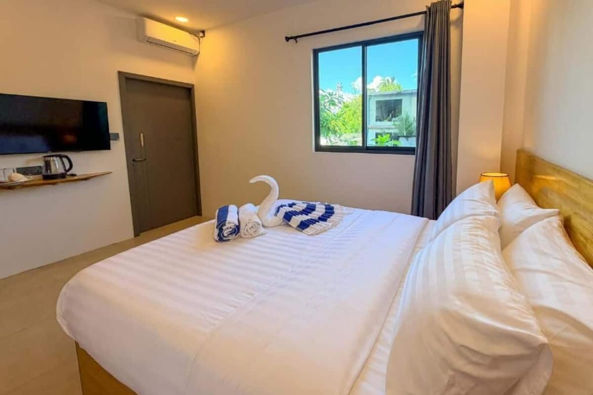Deluxe Double Room, City View