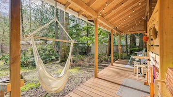 House (2 Bedrooms) | Depan hartanah