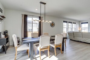 Talo (4 Bedrooms) | Sisätilat