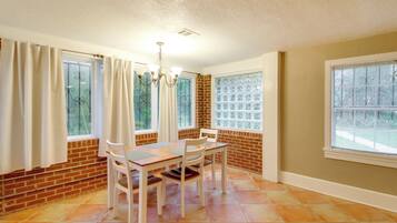 Casa (2 Bedrooms) | Parte interna