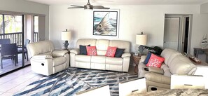 Living area - 2 Bedroom Condo On The Water in gated Marina and Golf Course Community (Punta Gorda)