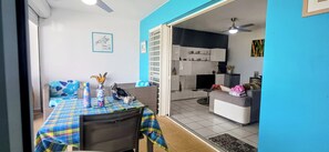 リビング エリア