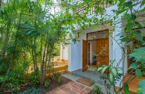 Exterior - Staymaster Rohini 2BR Villa Jet Pool (Nerul)