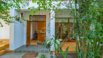 Perincian bahagian luar