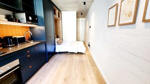 WiFi, bed sheets - Wonderful Micro unit in vibrant Cape Town near top spots in Sea Point (Cape Town)