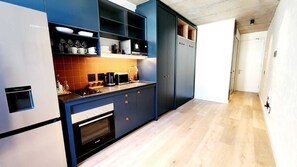 Microwave, oven, stovetop - Wonderful Micro unit in vibrant Cape Town near top spots in Sea Point (Cape Town)