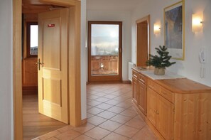 Interior - Cozy vacation apartment in a quiet location with a wonderful view over the Inn Valley (Brixleg)