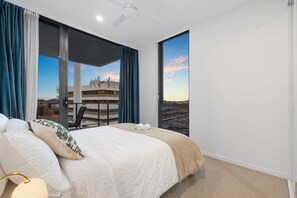 2 chambres, fer et planche à repasser, Wi-Fi, draps fournis