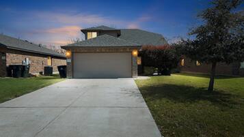 House, 3 Bedrooms | Exterior