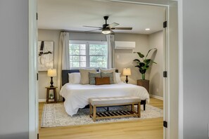 Room - Hillwood Haven - 4 King Beds • 5 Miles to Augusta National (Augusta)