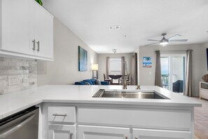 Interior - 🏝️Walk to the Beach + Sound | Community Pool | Gulf Island 532🏝️ (Navarre Beach)