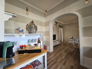 Interior - Bonnie's Home - Apartment 50mt from the School of Ceramics and the Station (Montelupo Fiorentino)