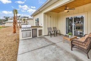 Terrace/patio - Egret's Edge-3BR, 2B, garage and pool (Murrells Inlet)