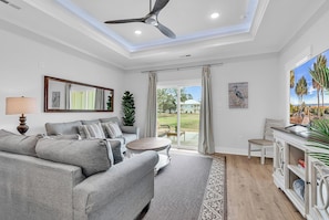 Living area - Egret's Edge-3BR, 2B, garage and pool (Murrells Inlet)