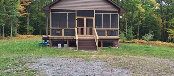 Perfect 2-bedroom house in Evart for a secluded relaxing getaway!