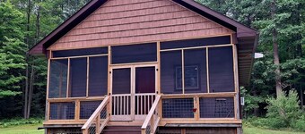 Perfect 2-bedroom house in Evart for a secluded relaxing getaway!