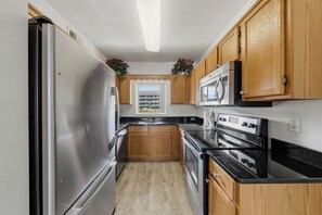 Unclassified image, 2 of 23, button - Three Bedroom Two Bathroom Condo in Pigeon Forge| Near Dollywood| Sleeps 8 (Pigeon Forge)