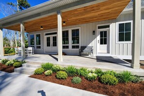 Exterior - The Bou | Lake Michigan Beach | Sleeping Bear (Frankfort)