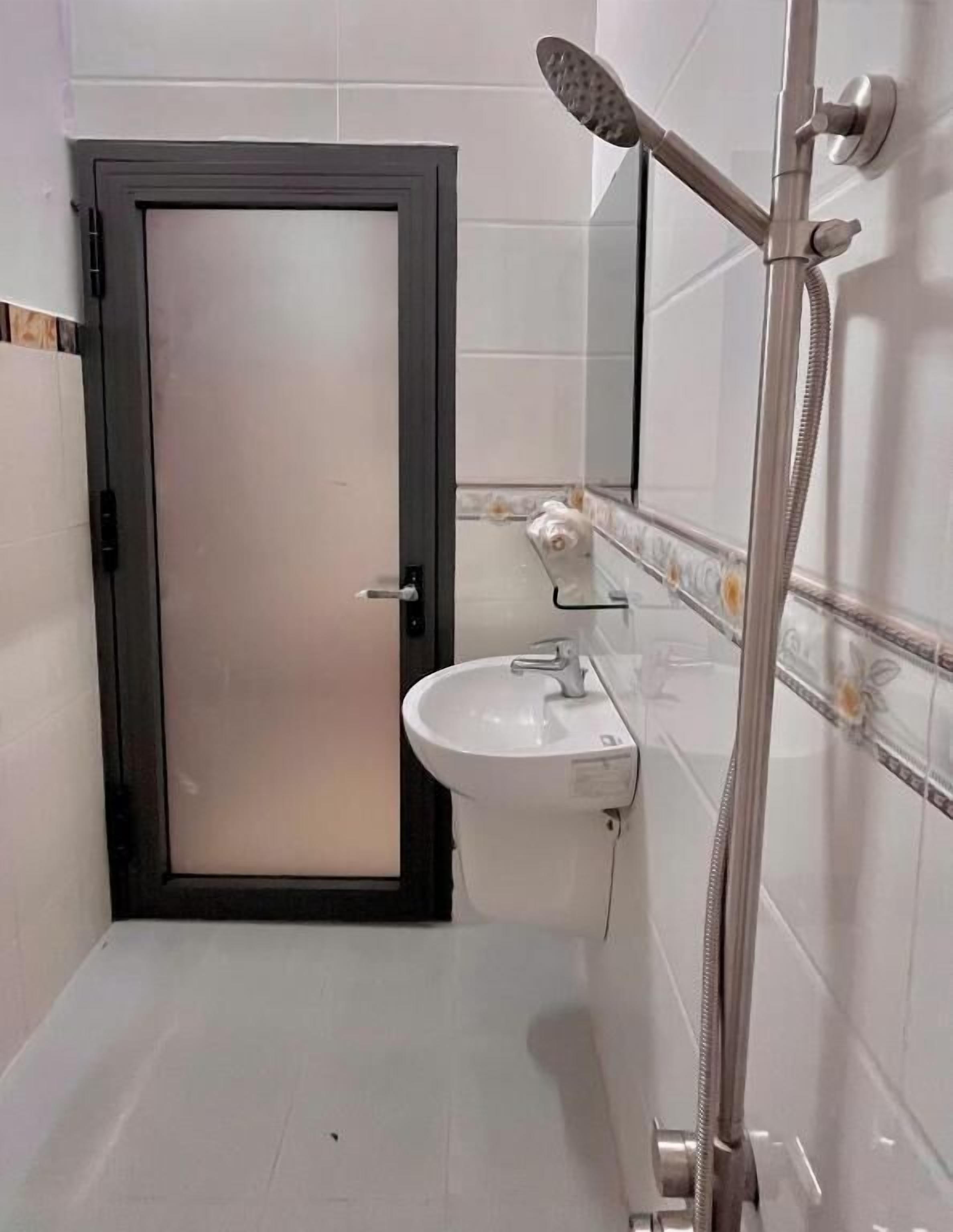 Habitación doble familiar, vista a la ciudad | Baño