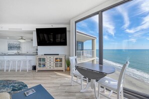 Interior - 4-Bedroom, 4-Bath Oceanfront Penthouse, 2 Decks, Private Elevator (Garden City Beach)