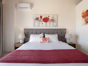 Villa - Stunning Mediterranean Villa for 6 (Kissamos)
