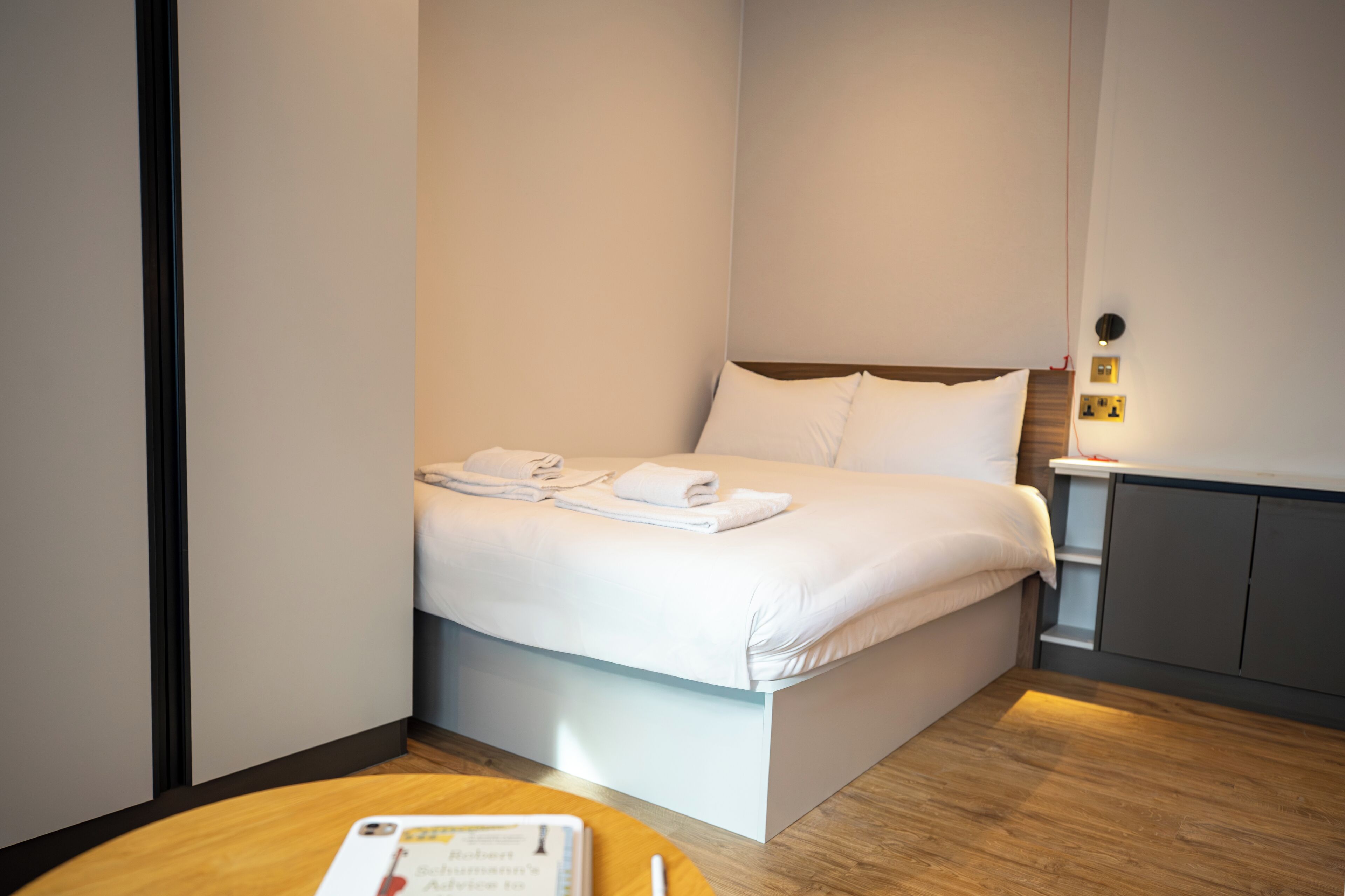 Comfort Studio, Shower Grab Bars | Free WiFi