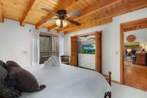 3 bedrooms, iron/ironing board, WiFi, bed sheets - Wanderers Den - Big Canoe,GA (Big Canoe)