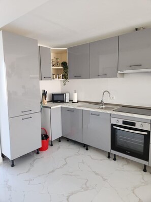 Apartment | Private kitchen - Apartment in Vera With Rooftop Pool (Vera)