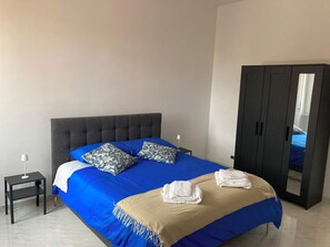 1 Schlafzimmer, Reisekinderbett, kostenloses WLAN, Bettwäsche