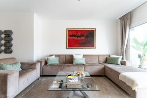Apartment | Living room - Apartment in Elviria With Terrace, Marbella (Marbella)