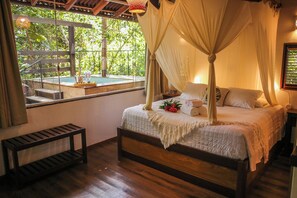 Deluxe-Chalet, Balkon, Gartenblick | Zimmerausstattung