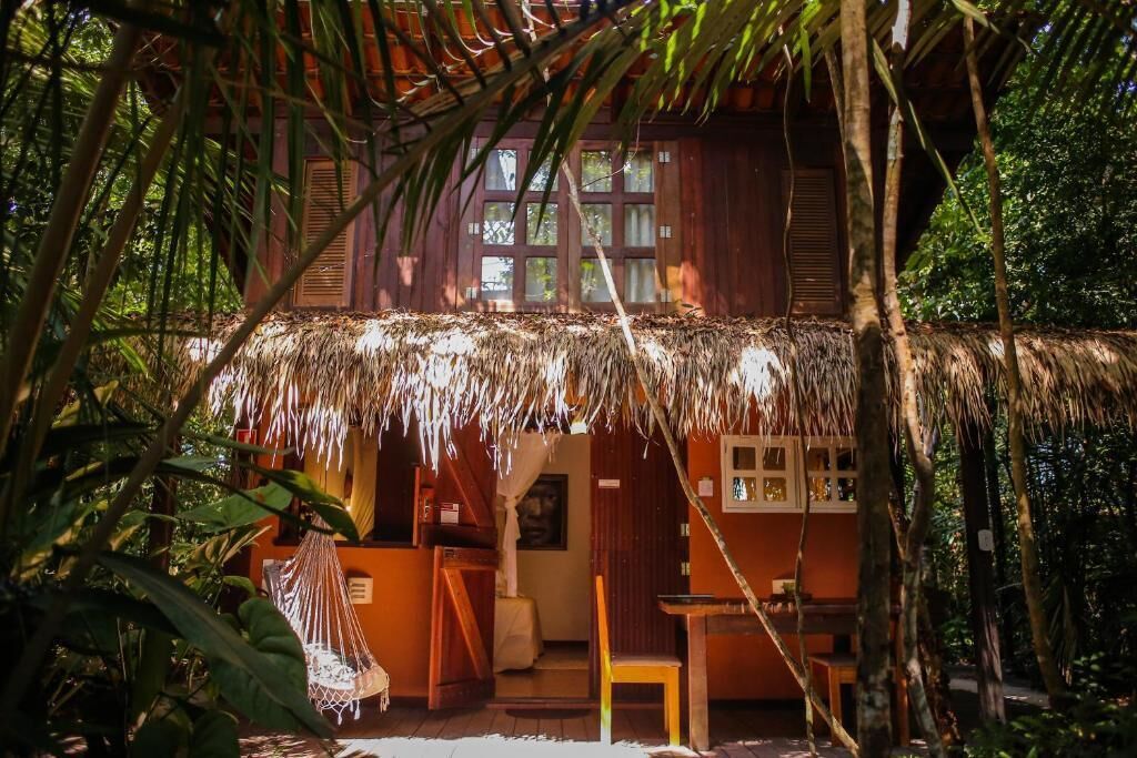 クラシック シャレー 1 ベッドルーム バルコニー コートヤードビュー | 屋外ダイニングエリア