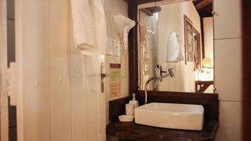 Alpehytte – classic, 1 soverom, balkong, bakgårdsutsikt | Bad