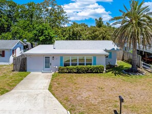 Exterior - Starfish House | Pet-Friendly + Extended Stays (Ormond Beach)